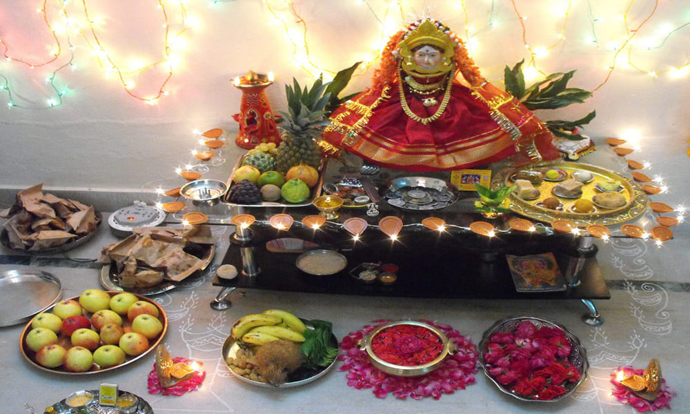 dont keep these things in your pooja place or mandir at home