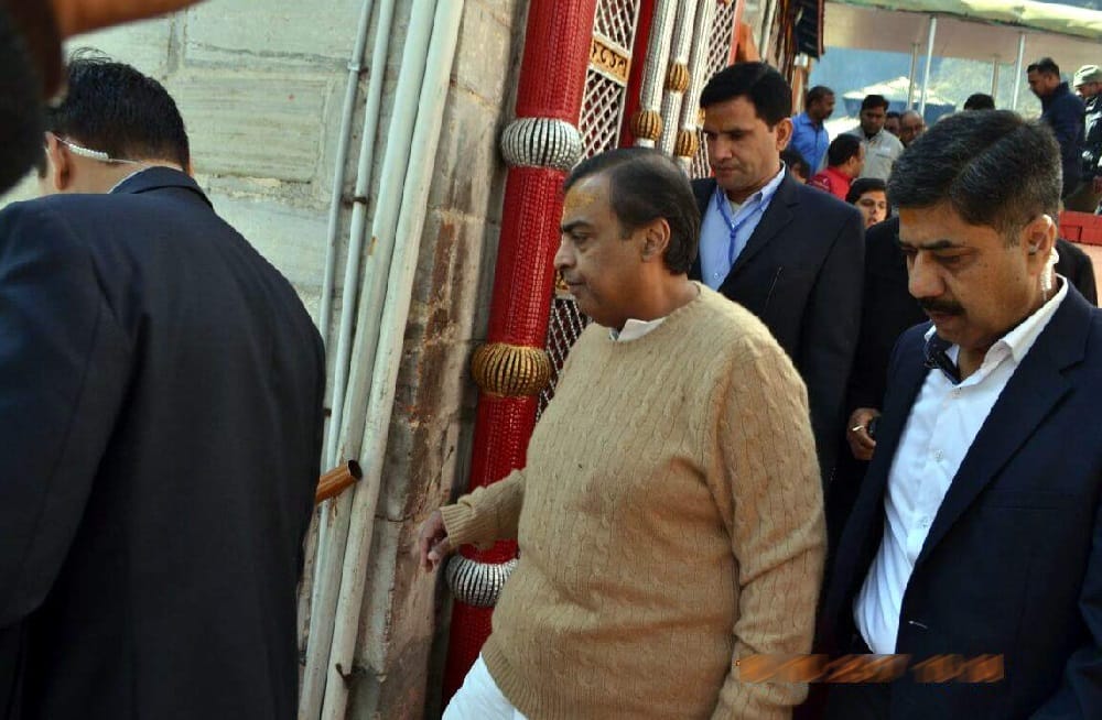 mukesh ambani gave gift to badrinath kedarnath dham on diwali