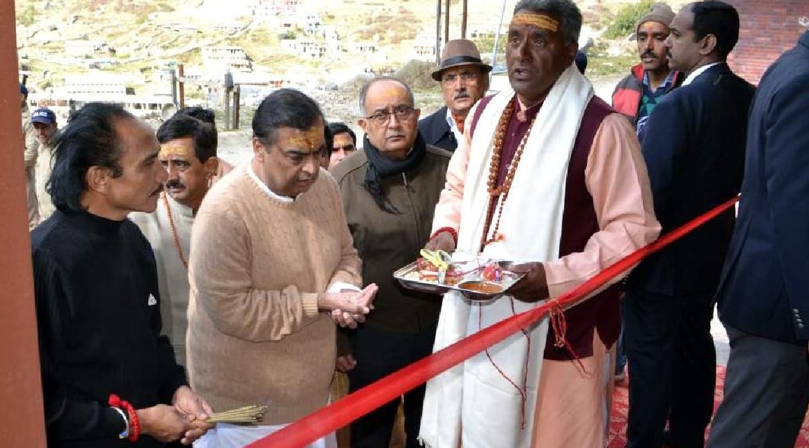 mukesh ambani gave gift to badrinath kedarnath dham on diwali