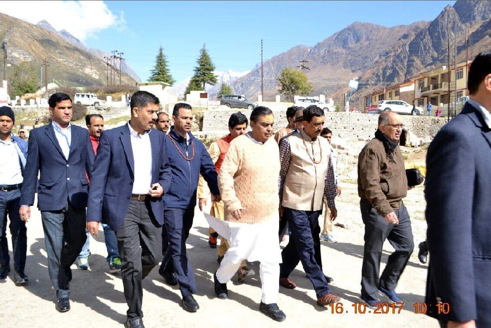 mukesh ambani gave gift to badrinath kedarnath dham on diwali