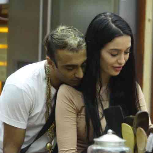 in bigg boss 11 akash dadlani lied about his identity