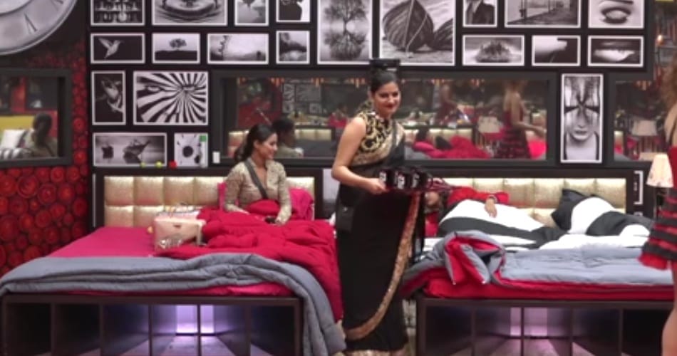 sapna chaudhary wears black saree in bigg boss house