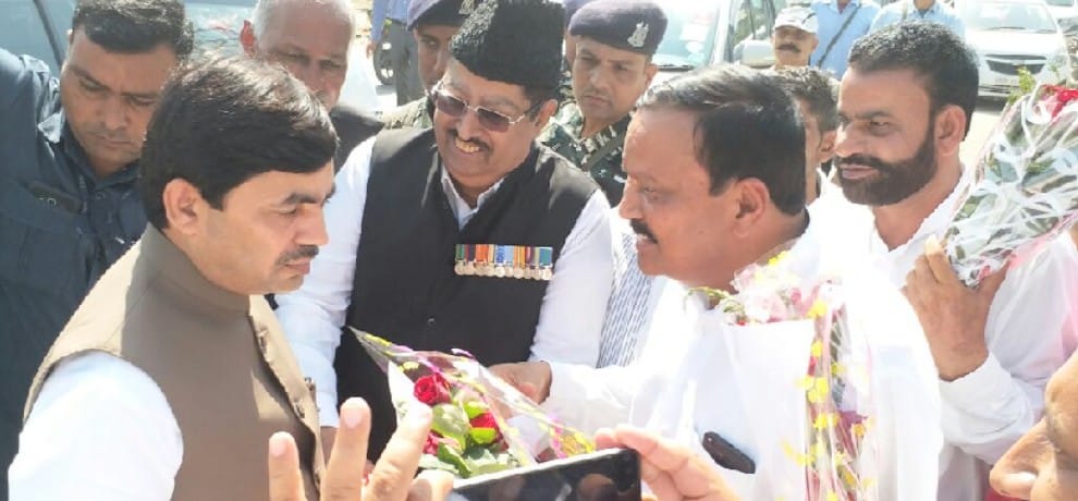  BJP leader Shahnawaz Hussain targets on congress