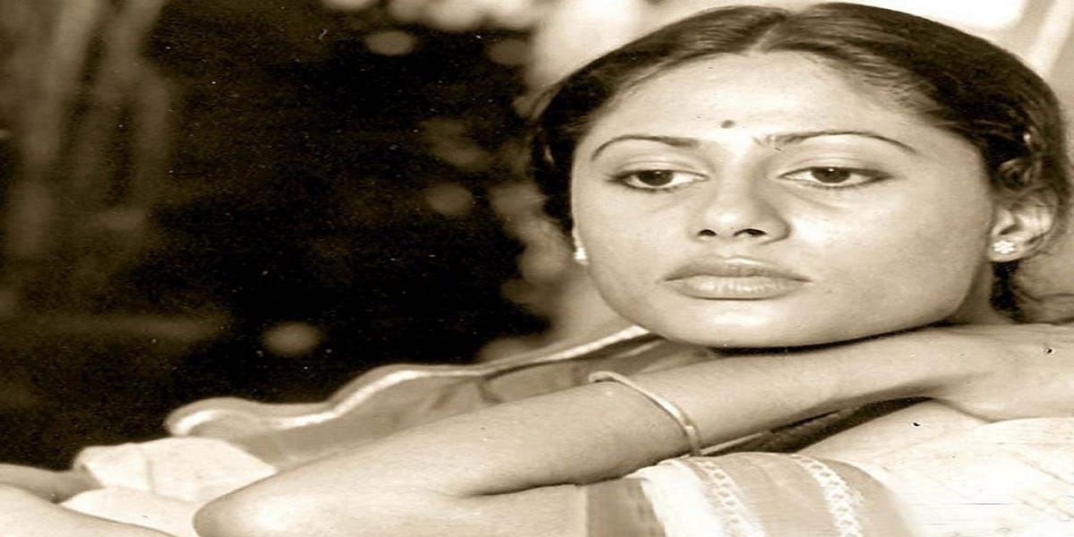 Smita Patil was given full makeup like bridal after death