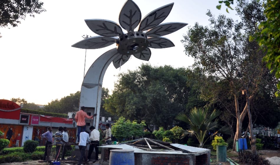 solar tree will lighten connaught place in delhi