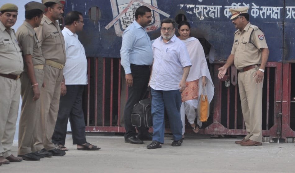 aarushi uncle dinesh talwar talked to media appealed for leaving them alone