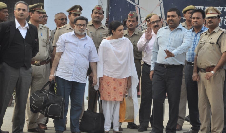 aarushi uncle dinesh talwar talked to media appealed for leaving them alone