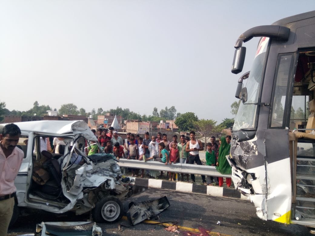 accident on agra express way.