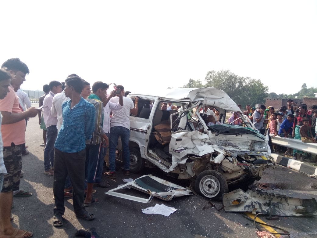 accident on agra express way.