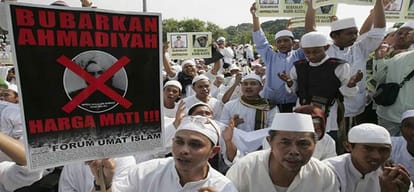 Ahmadis Muslims are becoming problem in Pakistan
