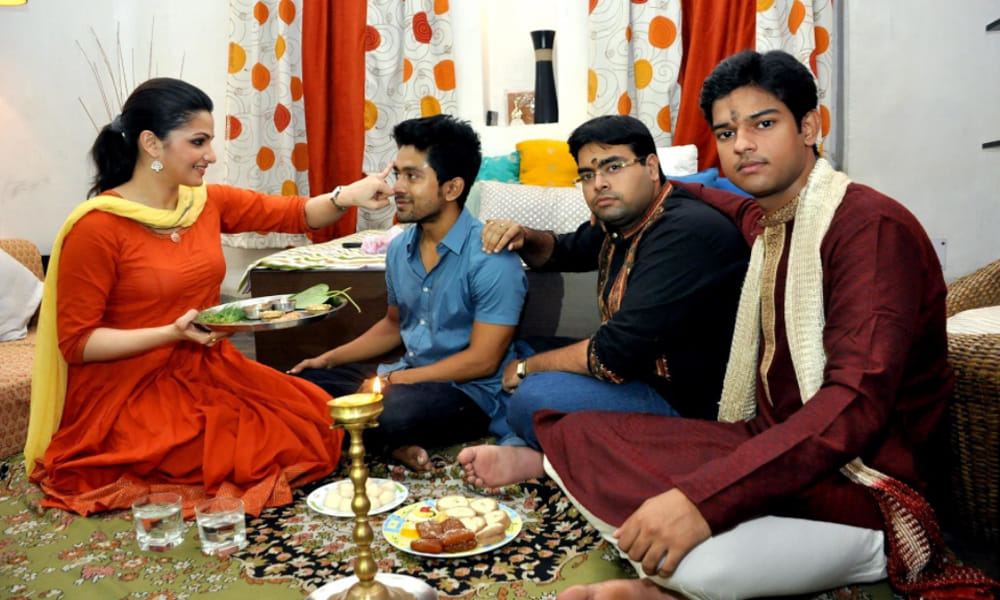  bhai dooj 2017: age increases if brother eating  with sister hand