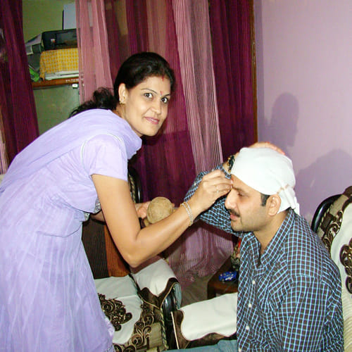  bhai dooj 2017: age increases if brother eating  with sister hand