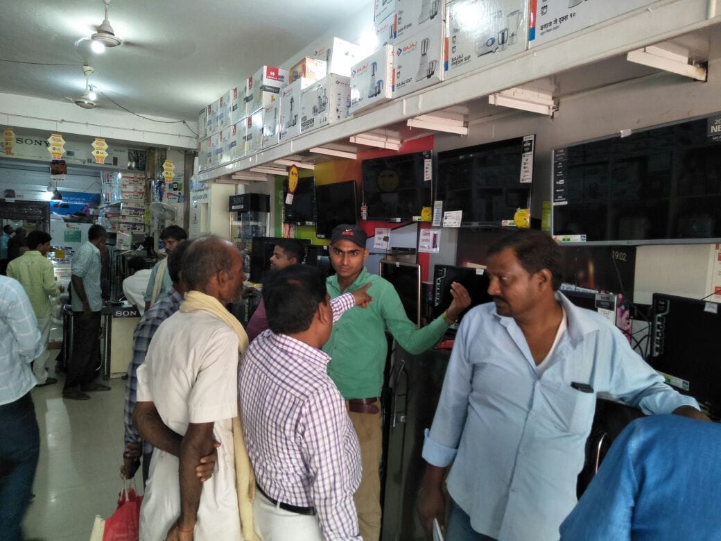 market over crowed on dhanteras