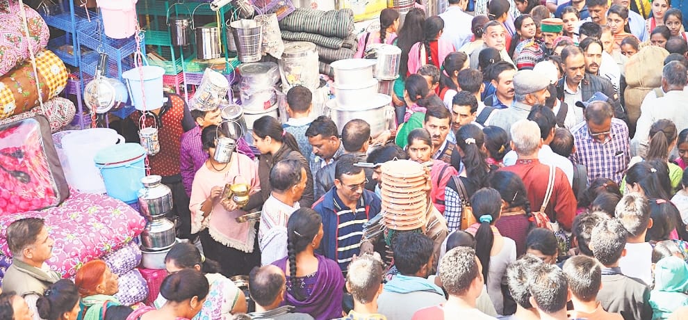 business on dhanteras reached beyond 100 crores in himachal