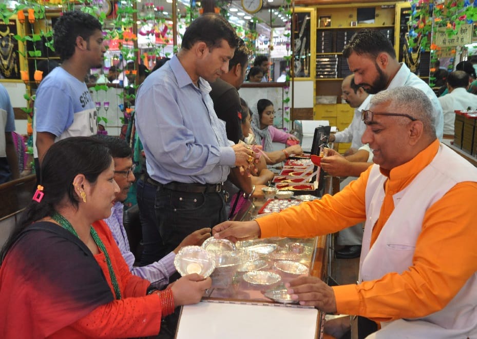 bumper Dhanteras purchasing Even after GST in uttarakhand