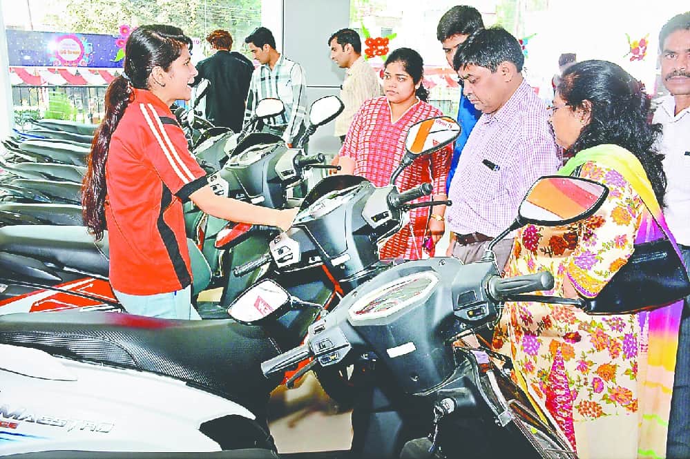 Dhanteras 2018 offers boom in market and many scheme available