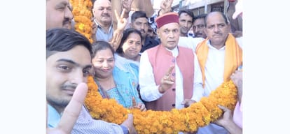 prem kumar dhumal and rajinder rana file nomination on the same day