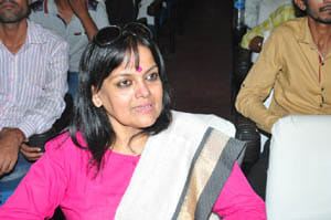 actress sushmita mukherji gave tips to newcomer