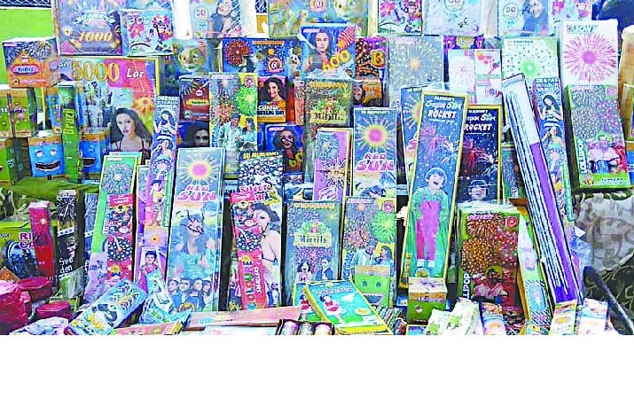 crackers market keeping aside fire safety rules