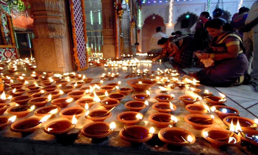 diwali 2017 do not sleep at night on diwali occasion