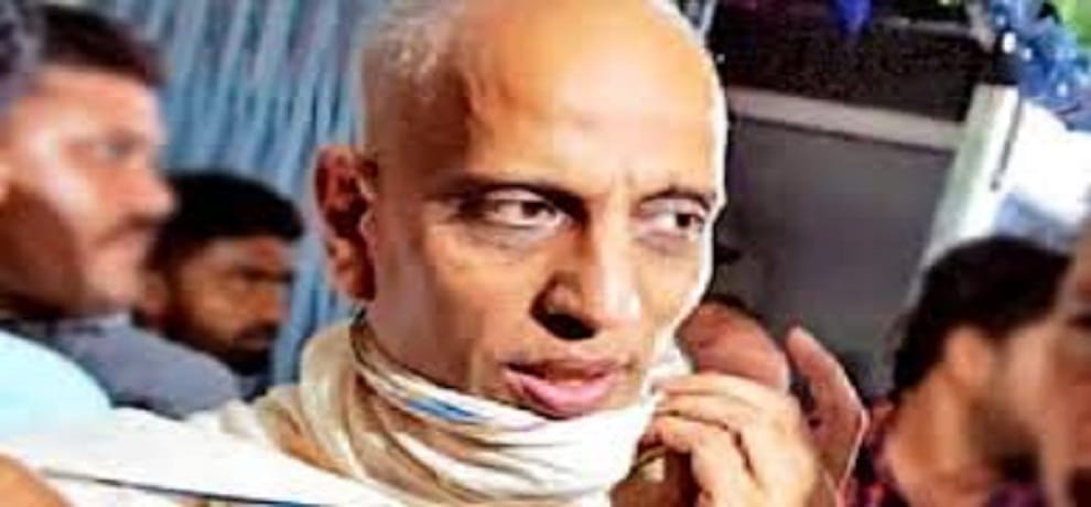 jain muni shantisagar reality exposed by rape victim in surat