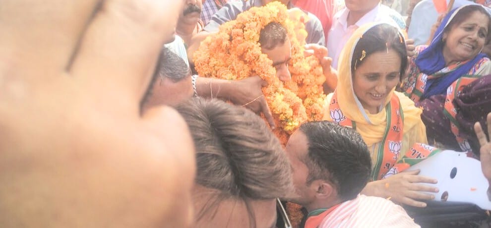 टैक्सी यूनियन ने भाजपा को समर्थन करने का किया ऐलान