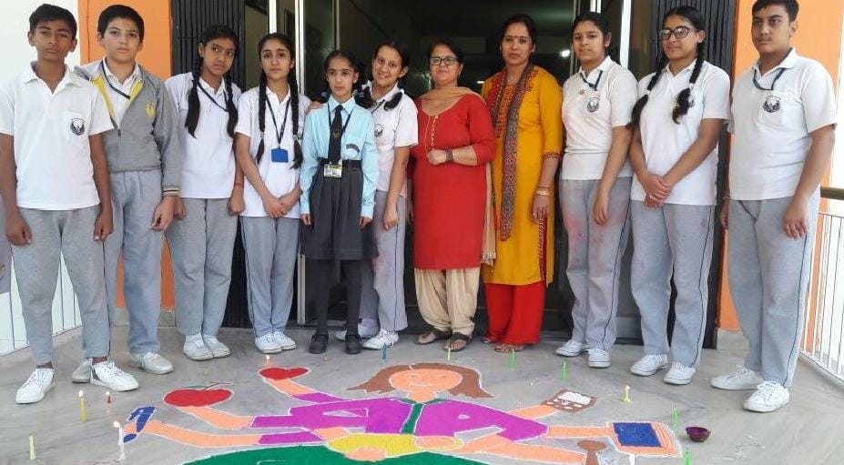 द फिनिक्स इंटिग्रेटिड लर्निंग बैहना के बच्चों ने मनाई दिवाली