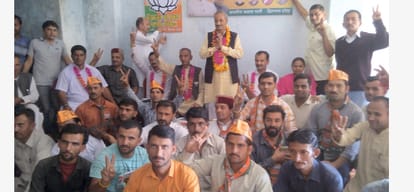 mandi bjp mandal take back decision of mass resignation