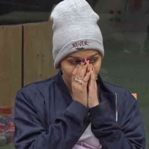 in bigg boss 11 sapna get faint in house during luxary budget task