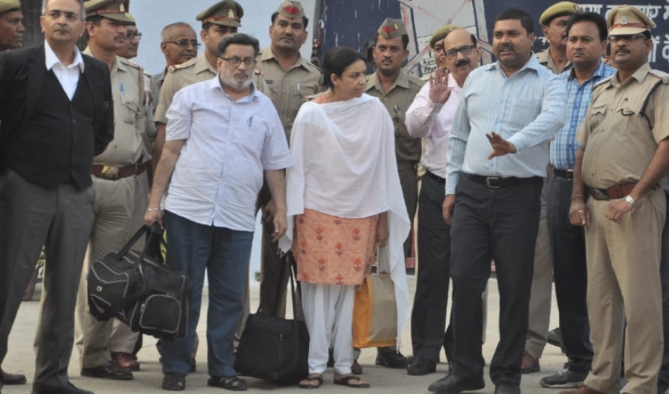 arushi grandfather appeals media let the talwars celebrate diwali, do not disturb