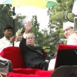 दूसरी बार एएमयू की बग्घी पर सवार हुए प्रणब मुखर्जी