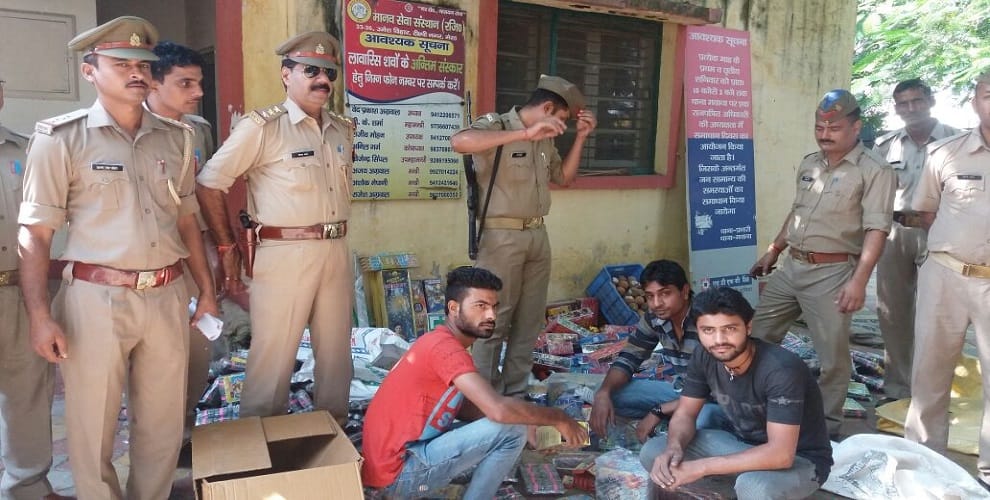 Raids in the warehouse, caught crackers, three arrested