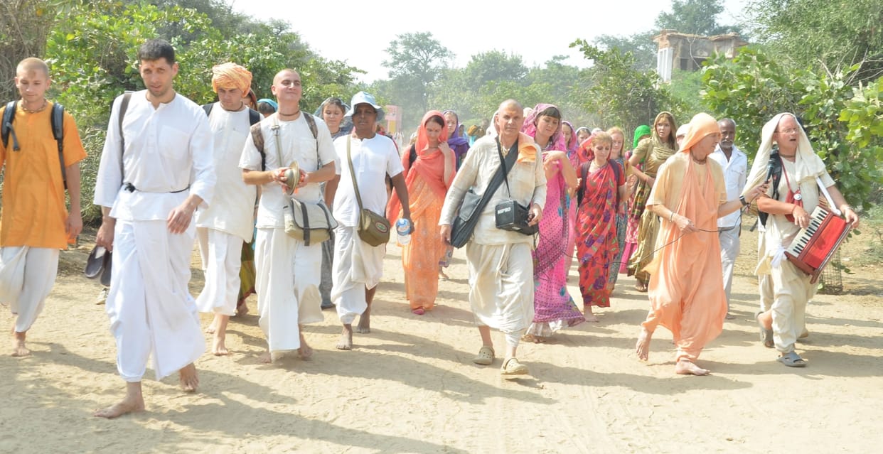 अब गोवर्धन बड़ी परिक्रमा में चिह्नित होंगे अवैध निर्माण