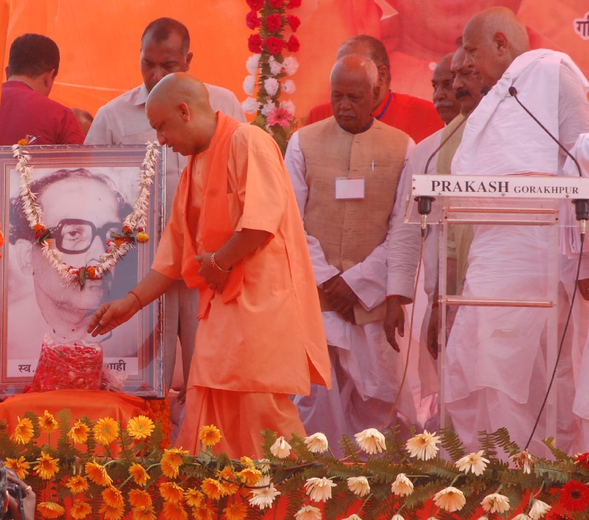 रविंद्र किशोर किसानों के मसीहा-स्वामी प्रसाद
