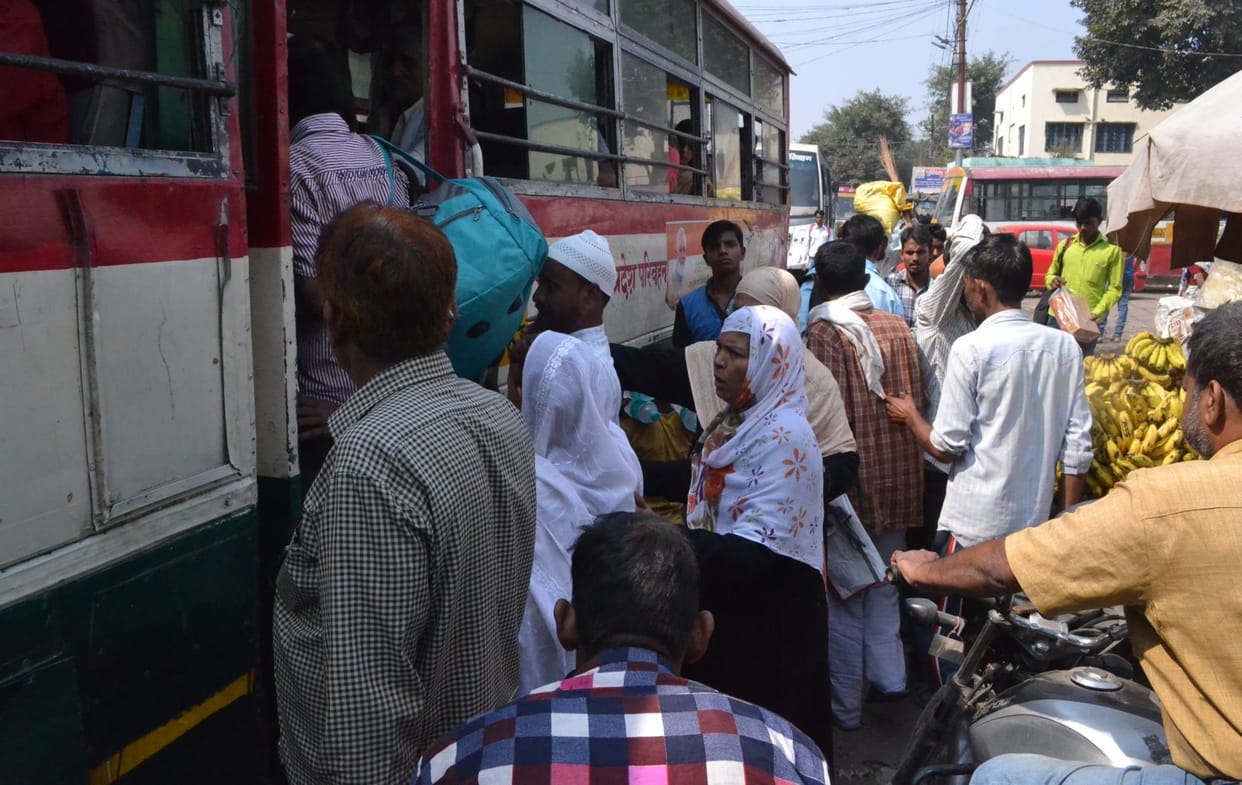 रोडवेज के दावे फेल, बस के लिए भटके लोग