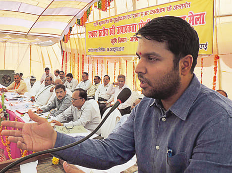 Immediate disposal of problem of farmers: DM