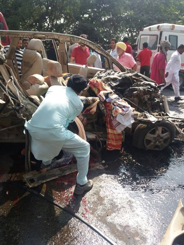 mansa truck innova collission, 7 people killed