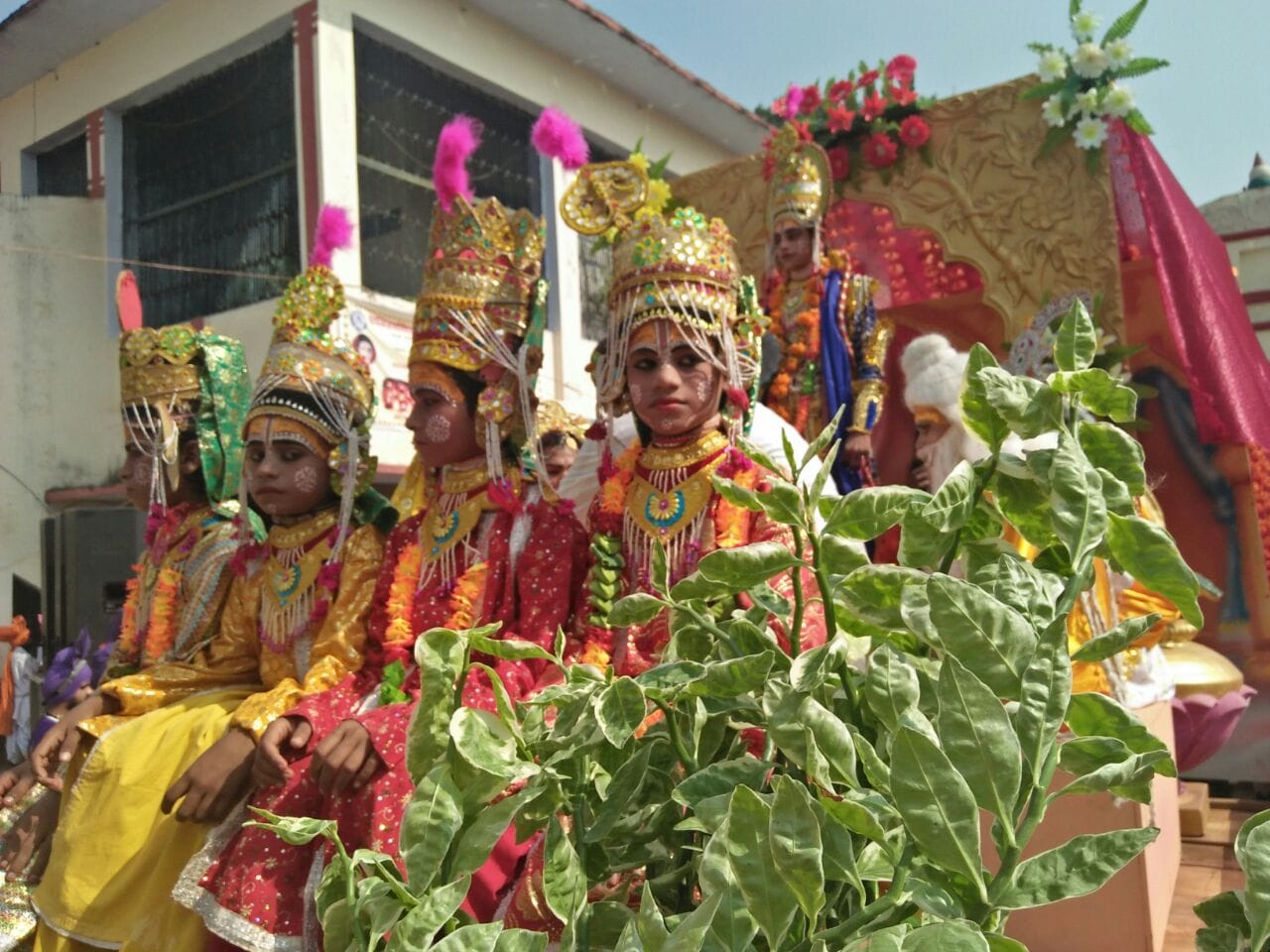 pictures of diwali celebration in ayodhya.