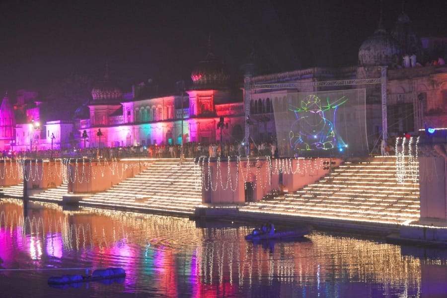governor ram naik and yogi adityanath in ayodhya.