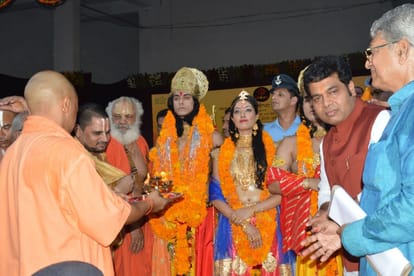 politics on ayodhya issue.