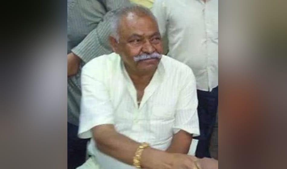 bjp mp kunwar sarvesh kumar's cook stole twenty lakhs rupees from his residence