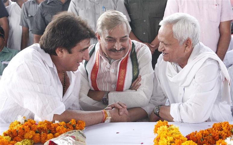 Congress-SP can have one against BJP