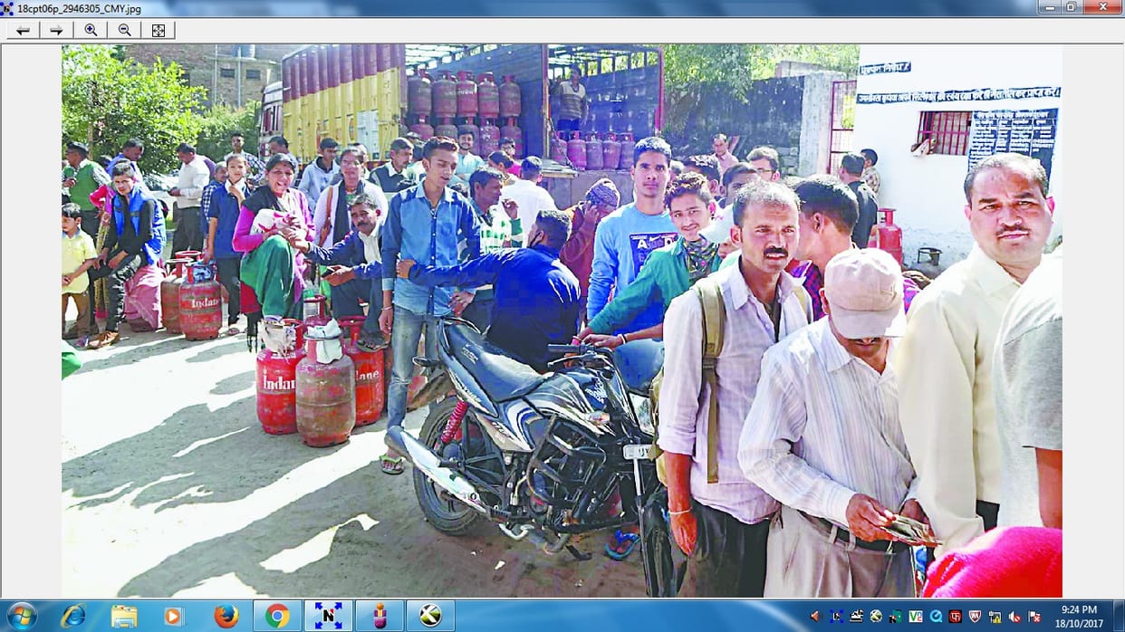 Consumers bother for LPG in festive season