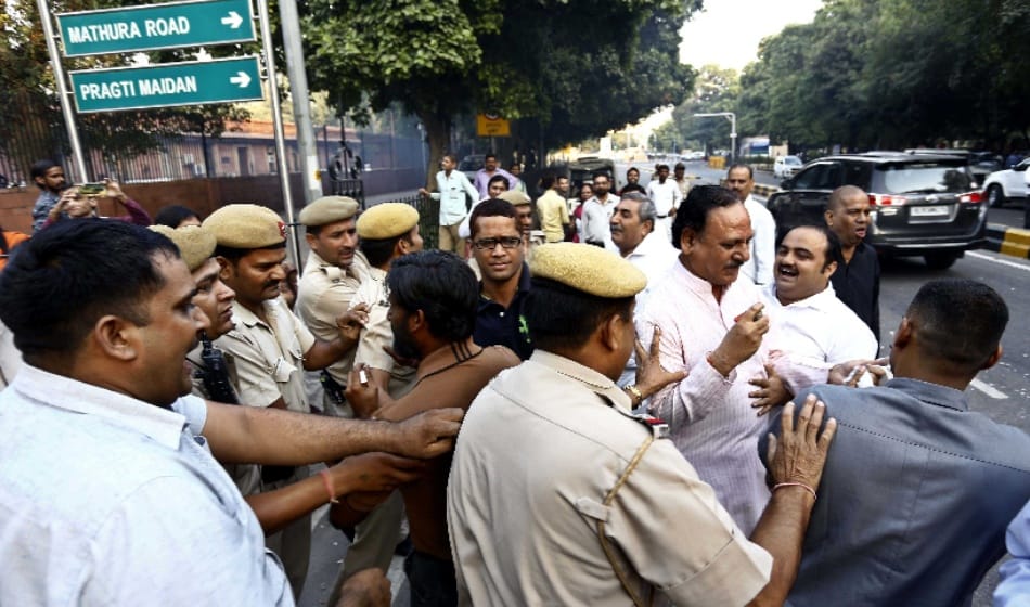 fourteen members of azad hind fauj burnt firecrackers outside the supreme court