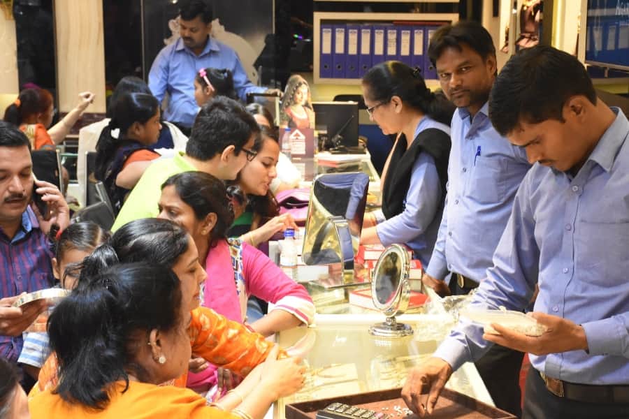 Dhanteras 2018 markets, shopping offers, fest and good time to purchase in Chandigarh