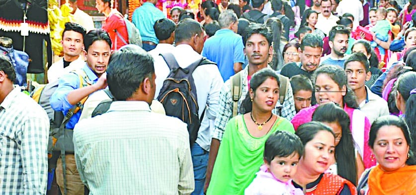 Fast shopping in the market before Deepawali