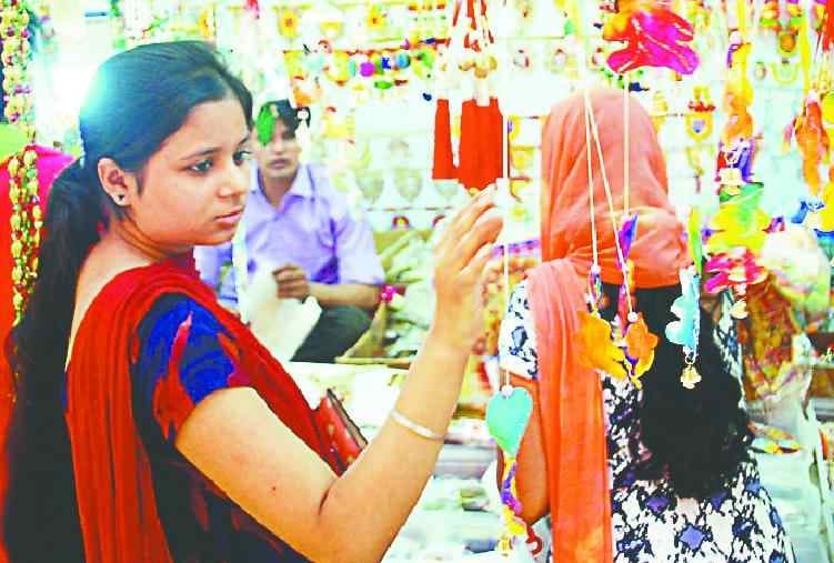 Diwali today, decorated city market