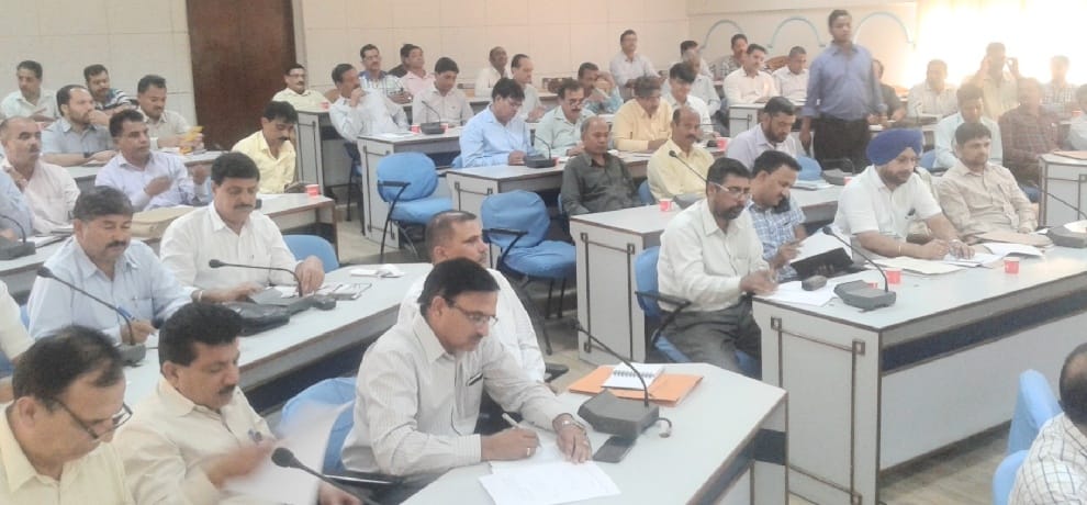व्यय पर्यवेक्षक ने किया निर्वाचन क्षेत्रों का दौरा