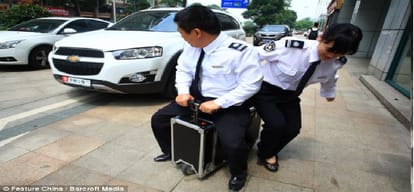 Eccentric inventor builds his own electric suitcase on wheels 