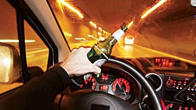  A policeman injured in jaipur due to accident 